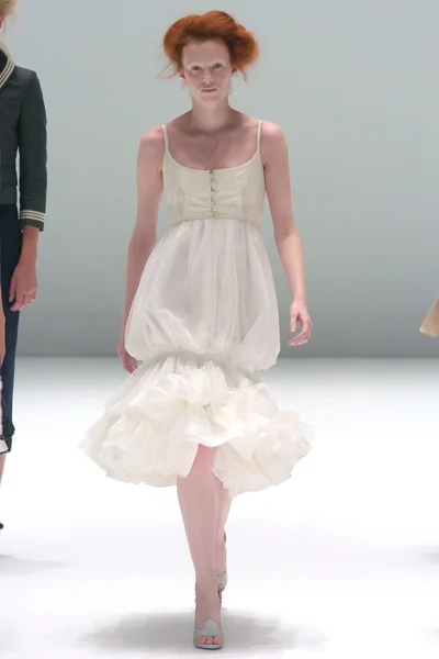 Look 14
